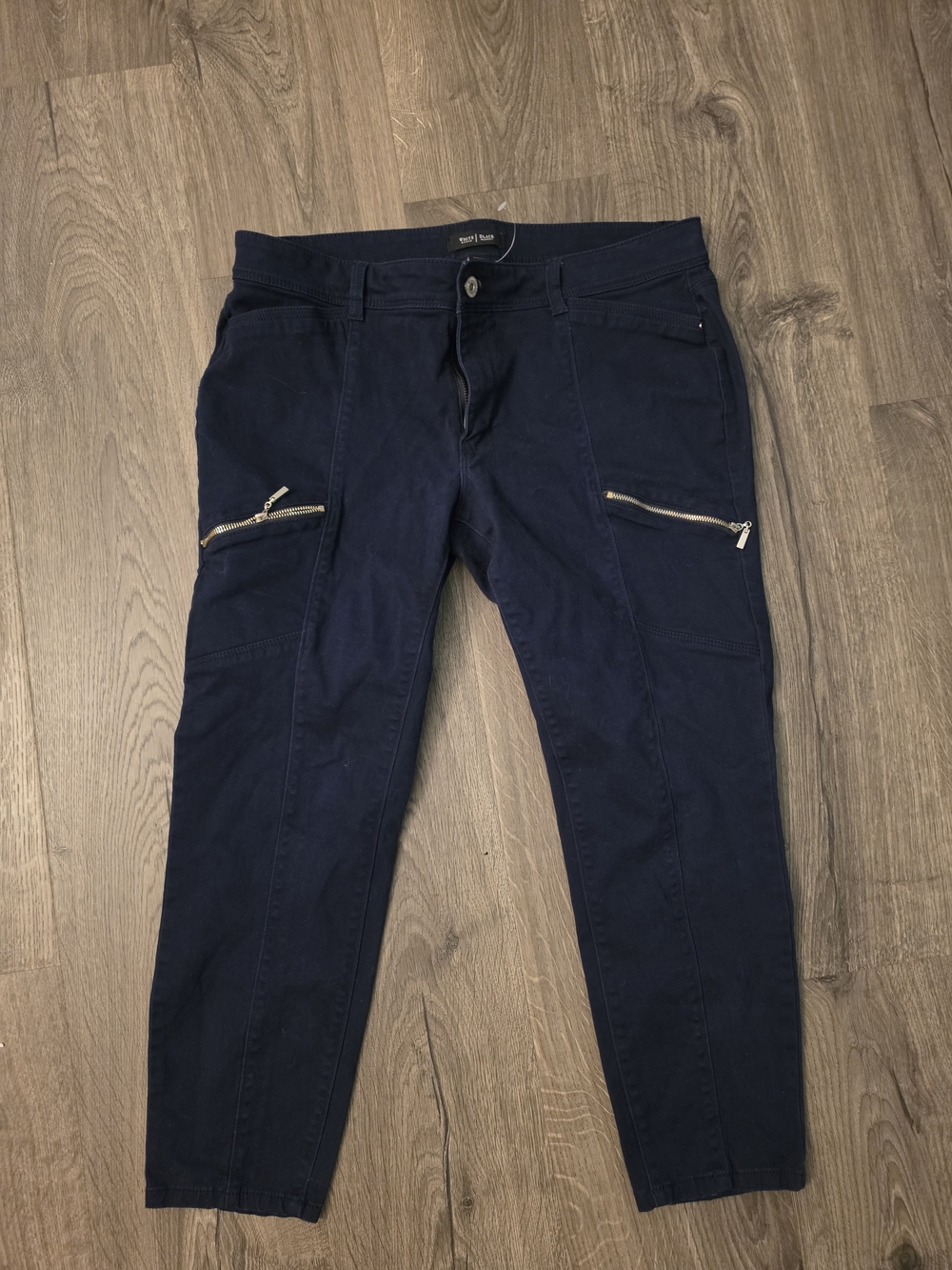 White House Black Market Dark Navy Ankle Zip-Pocket Skinny Jeans